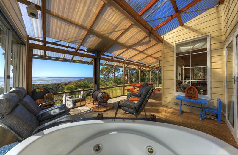 Island View Spa Cottage, Smithton, Australia