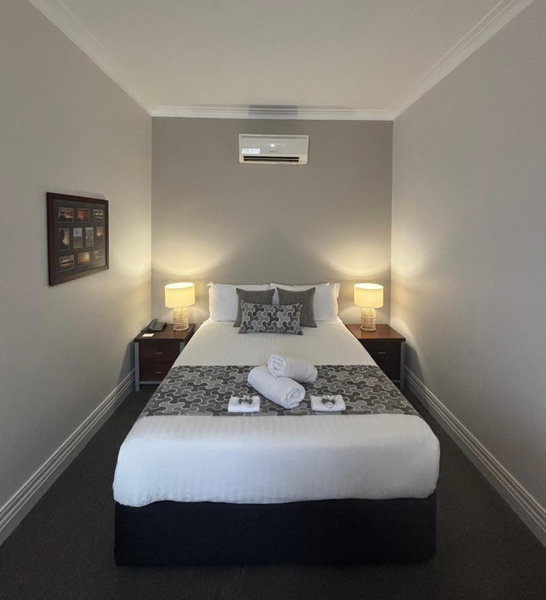 Silver Haven Motor Inn, Broken Hill, Australia