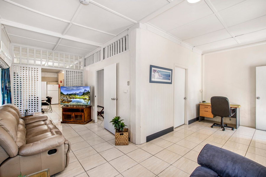Strand Motel, Townsville, Australia
