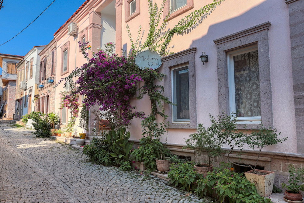 Hotel · Moshinos Otel, Ayvalik