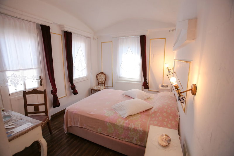 Moshinos Otel, Ayvalik, Turkey