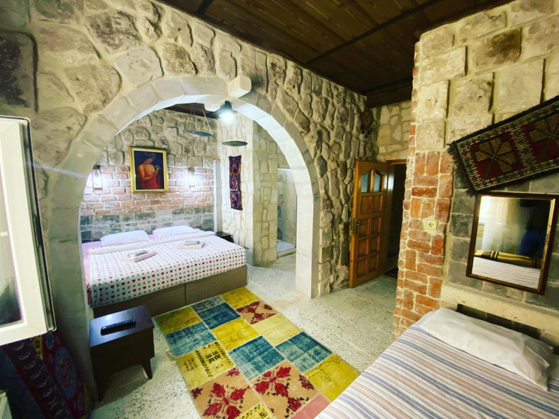 hotels crazy horse, Ortahisar, Turkey