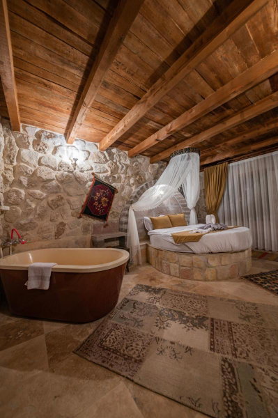 hotels crazy horse, Ortahisar, Turkey