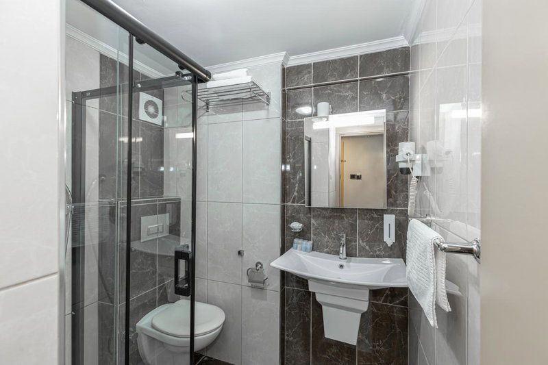 BURSA LOYAL CiTY HOTEL, Bursa, Turkey