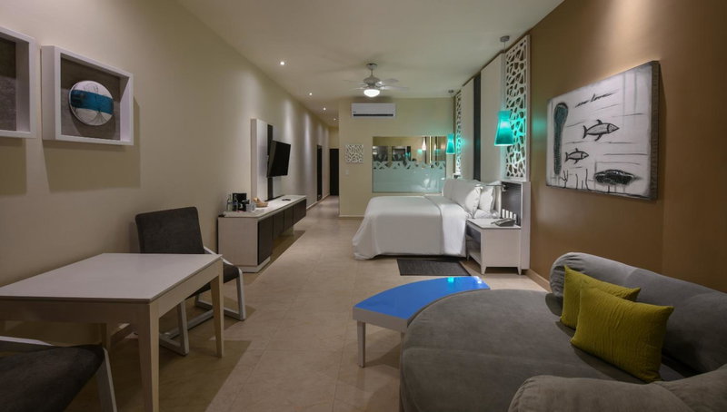 El Dorado Seaside Suites Oceanfront, All & More Inclusive - Adults Only, Akumal, Mexico