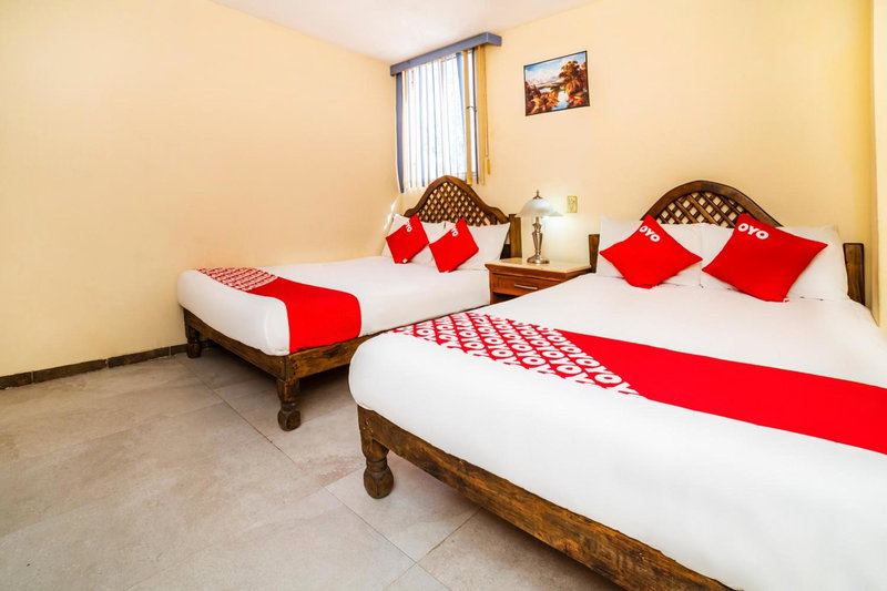 OYO Hotel Bugambilia, San Luis Potosí, San Luis Potosí, Mexico