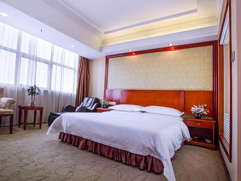 Vienna International Hotel Shenzhen Songgang Wanzhao Square, Shenzhen, China
