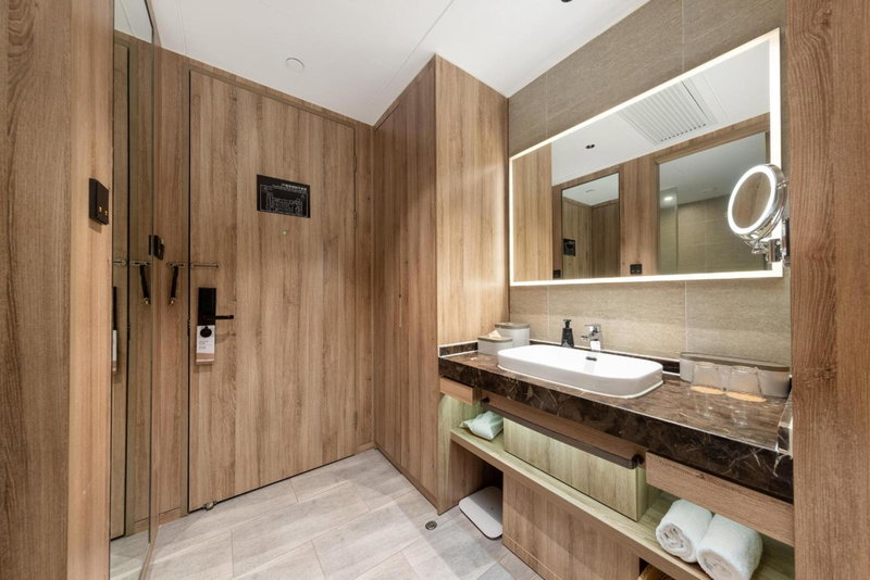 Atour Hotel Hefei Binhu Weizhou Avenue, Hefei, China