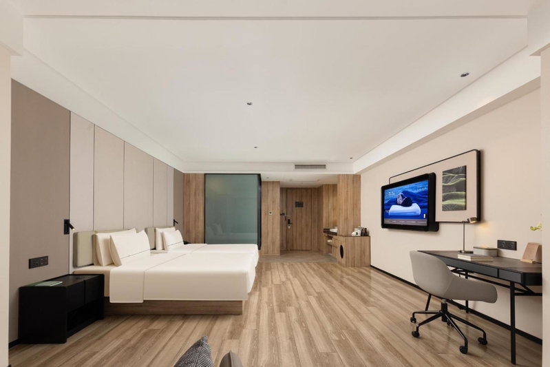 Atour Hotel Hefei Binhu Weizhou Avenue, Hefei, China