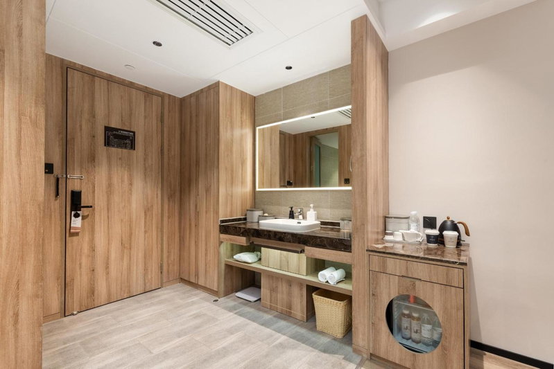 Atour Hotel Hefei Binhu Weizhou Avenue, Hefei, China
