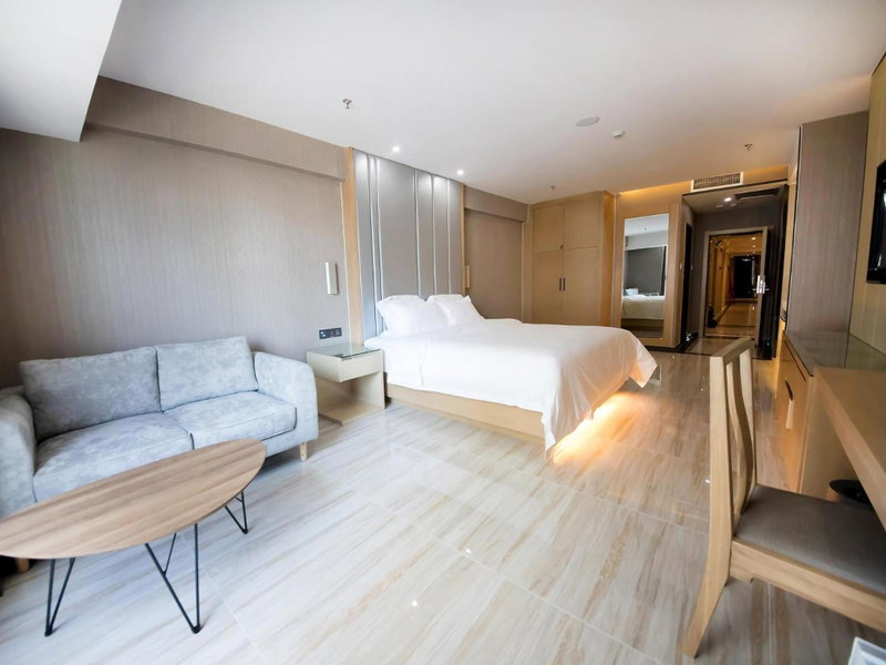 Lavande Hotel Urumqi High-speed Railway wanda plaza, Ürümqi, China