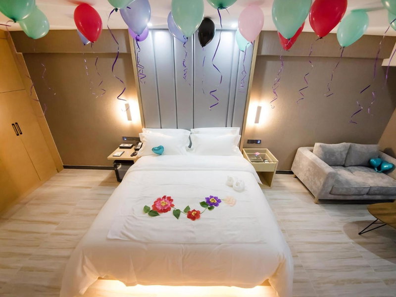 Lavande Hotel Urumqi High-speed Railway wanda plaza, Ürümqi, China