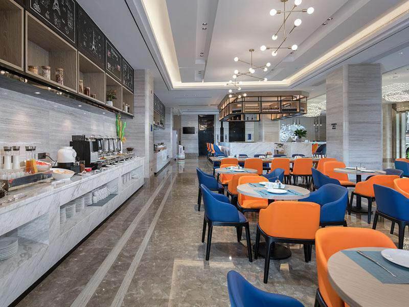 Kyriad Marvelous Hotel Shenzhen Longhua District Qinghu Subway Station, Tiantangwei, China