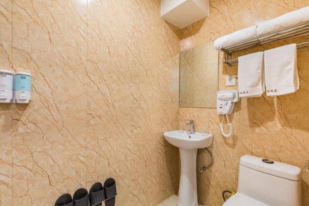 Qiqiaowu Hotel Beijing Daxing Airport Line Caoqiao Subway Station Branch, Beijing, China