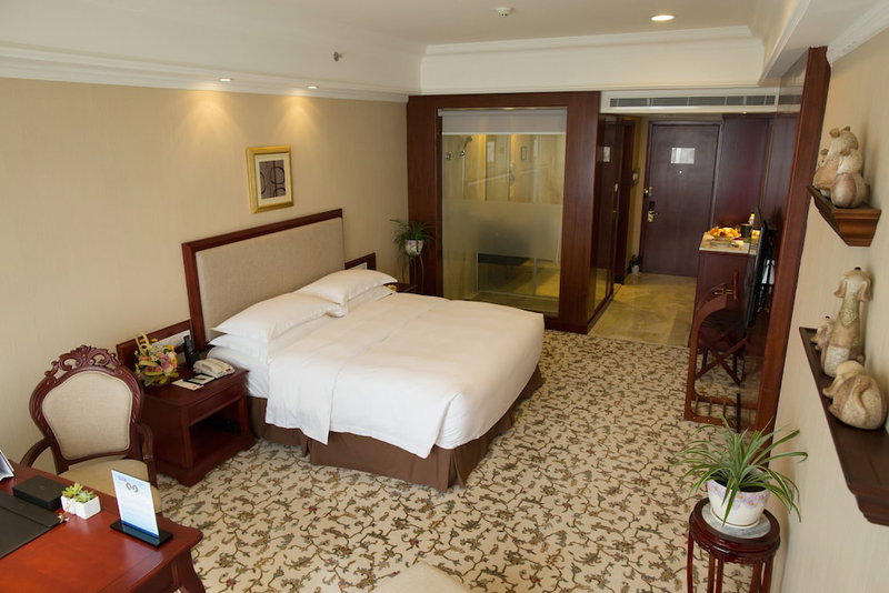 Enrichee Gloria Plaza Hotel Qingdao, Qingdao, China