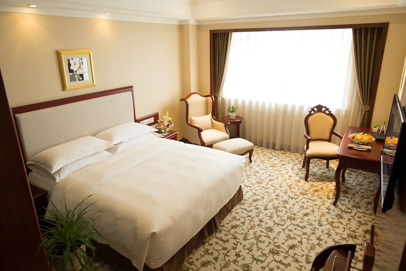 Enrichee Gloria Plaza Hotel Qingdao, Qingdao, China