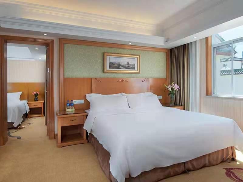 Vienna International Hotel Lijiang Yuxue Avenue, Lijiang, China