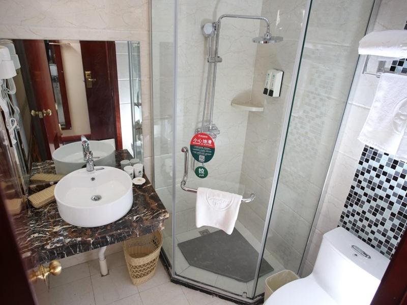 GreenTree Inn JiangSu KunShan Lujia Town Furong Road Express Hotel, Kunshan, China