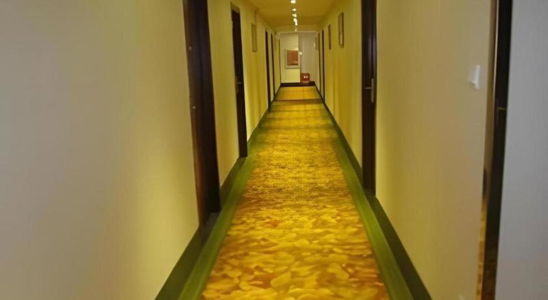 GreenTree Inn Chuzhou Wandong International Car City Express Hotel, Chuzhou, China