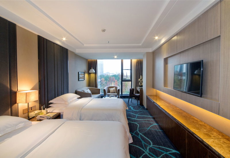 Vienna Hotel Xiangshan Park, Guilin, China