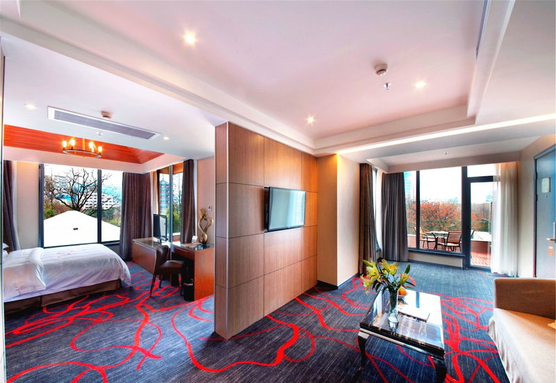 Vienna Hotel Xiangshan Park, Guilin, China