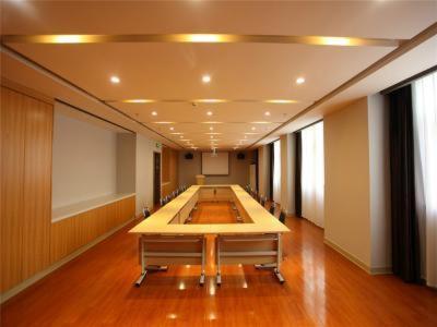 Jinjiang Inn Select Wuxi Nanchang Street Huaqing Bridge Metro Station, Wuxi, China