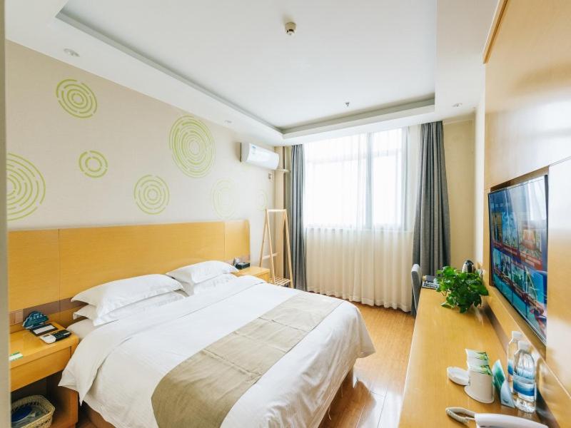GreenTree Inn Jiangyin Bus Station Meiyuan Street Express Hotel, Wuxi, China