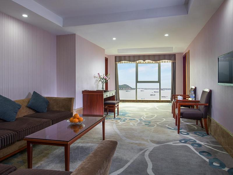 Vienna Hotel Guangdong Shanwei Feicui Bay, Shanwei, China