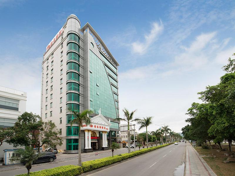 Vienna Hotel Guangdong Shanwei Feicui Bay, Shanwei, China