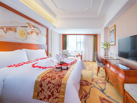 Vienna Hotel Shenzhen Bantian South Huancheng Road, Shenzhen, China