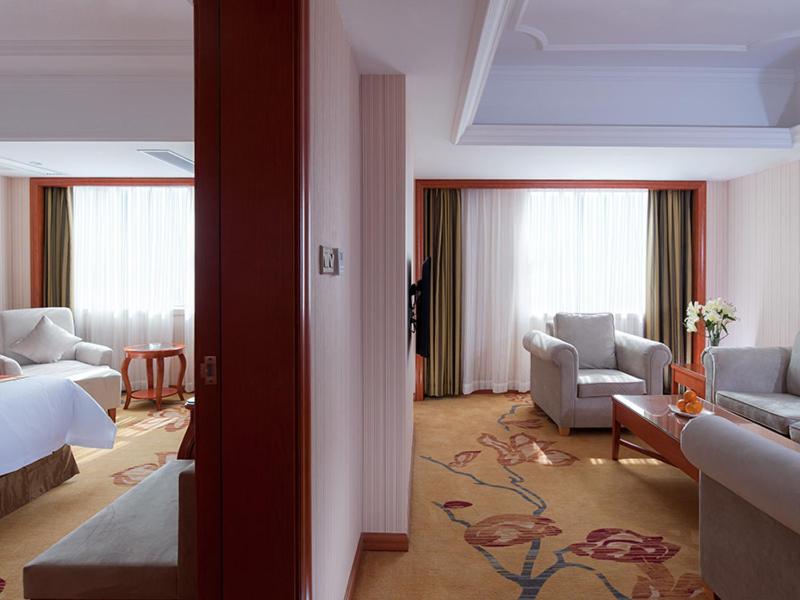 Vienna Hotel Shenzhen Bantian South Huancheng Road, Shenzhen, China