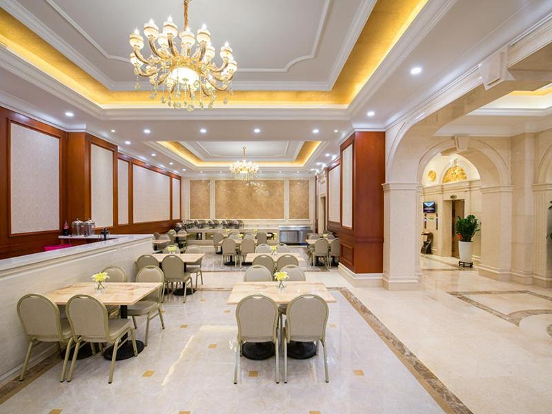 Vienna Hotel Shenzhen Bantian South Huancheng Road, Shenzhen, China