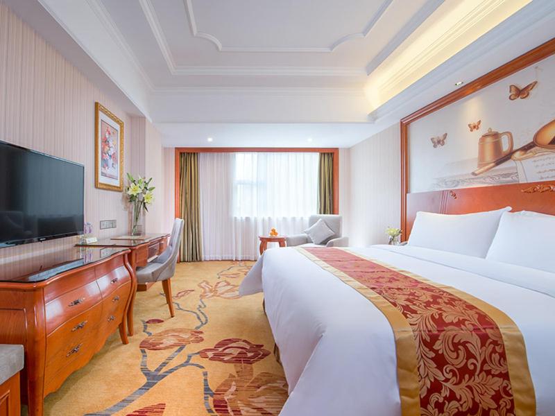 Vienna Hotel Shenzhen Bantian South Huancheng Road, Shenzhen, China
