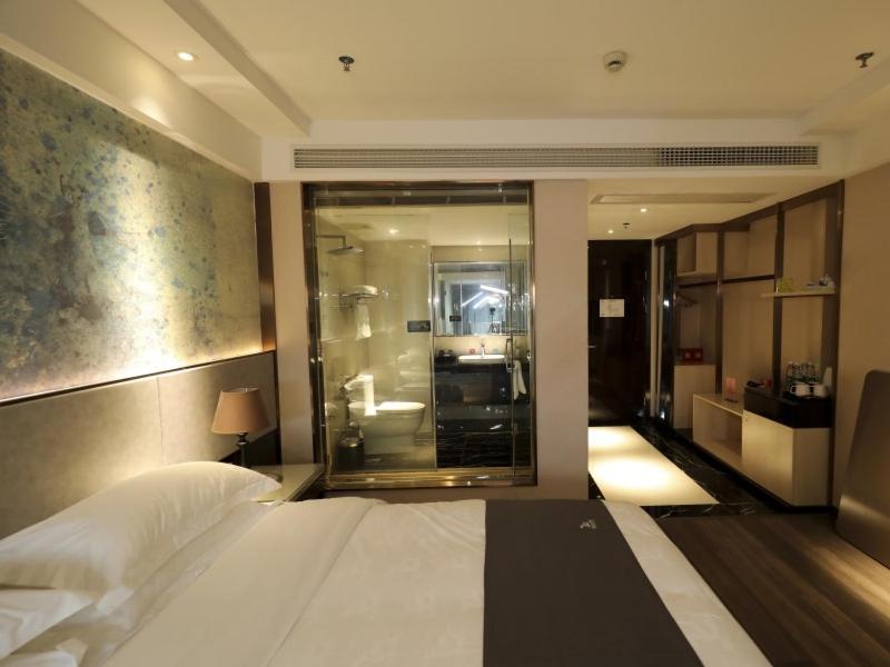GreenTree Eastern Jingde Town Railway Station Hotel, Jingdezhen, China