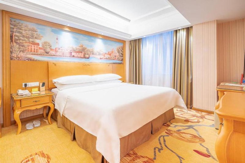 Vienna Hotel Guangdong Zhongshan Tanzhou, Zhongshan, China