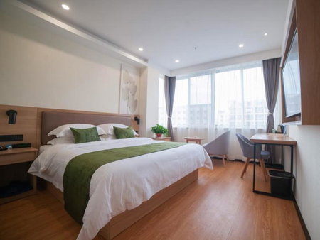 GreenTree Inn Express Hotel Suzhou Zhangjianggang Free Trade Zone Central Plaza, Zhangjiagang, China