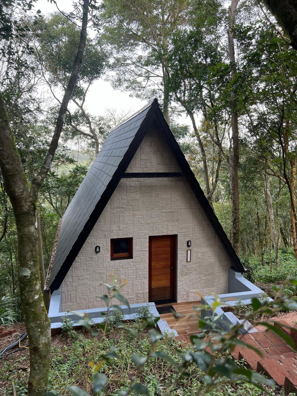 Taboo Refúgio, Brazil