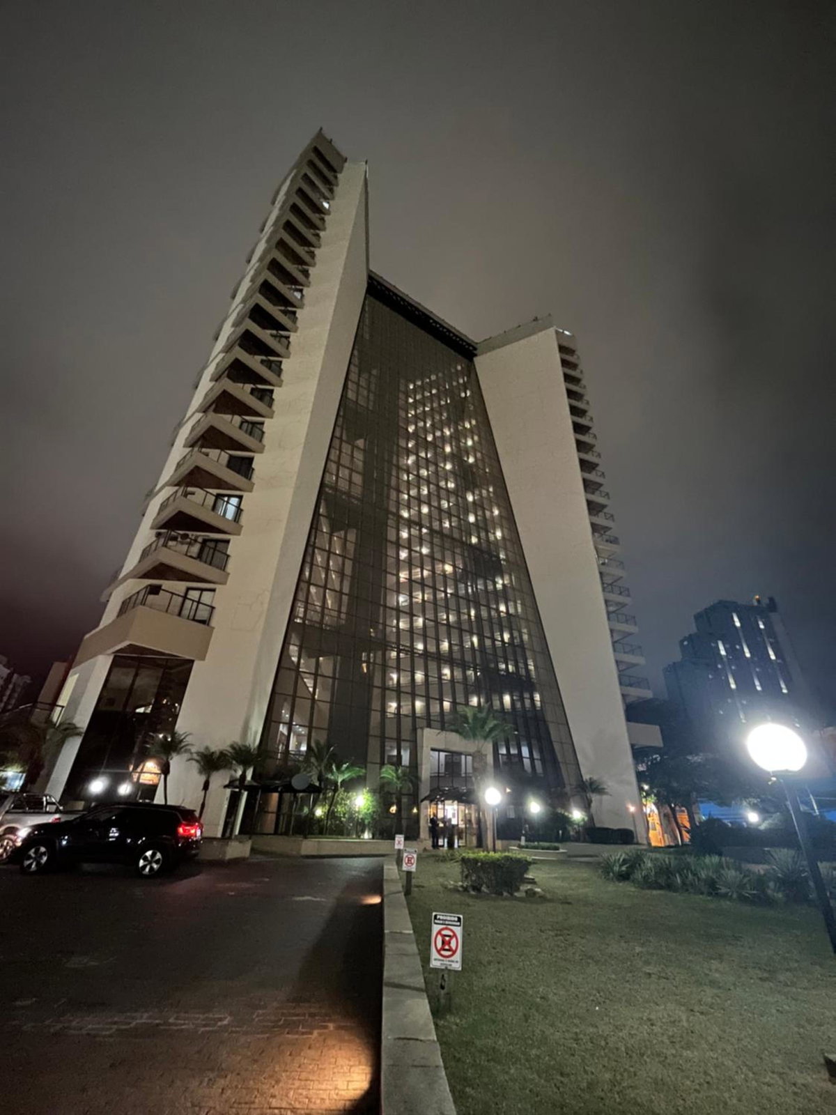 Summit Flat Exclusivo Proximo ao center Vale shopping, Brazil