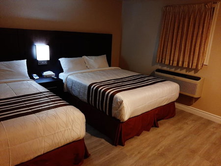 Silver Maple Motel, Haliburton, Canada