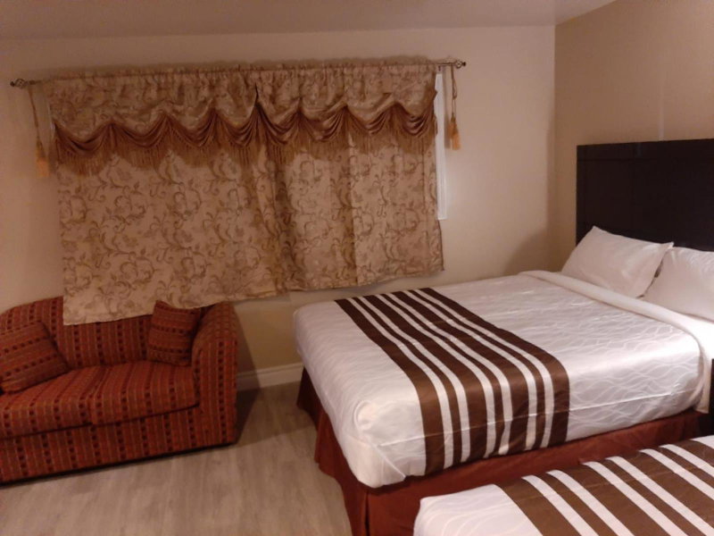 Silver Maple Motel, Haliburton, Canada