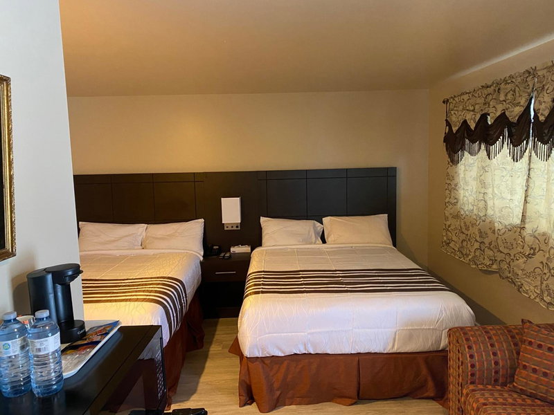 Silver Maple Motel, Haliburton, Canada