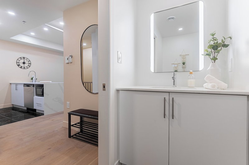 Namaste Suites, Montreal, Canada