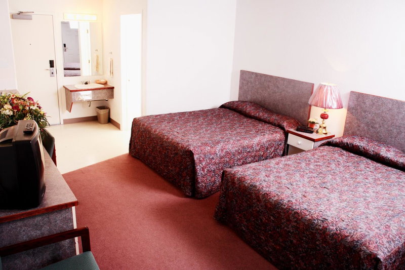 Country Club Inn, Lacombe, Canada