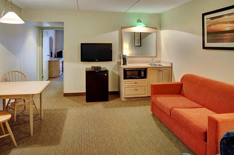Thompson's Best Value Inn & Suites, Thompson, Canada