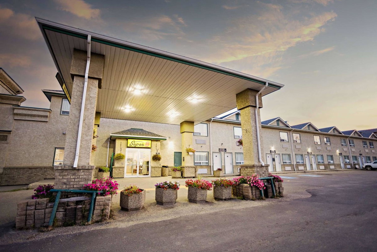 Hotel · Super 8 by Wyndham Drayton Valley, Drayton Valley