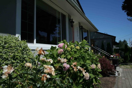 Semi Centre House, White Rock, Canada
