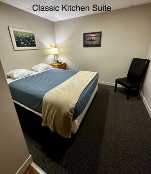 West Coast Motel on the Harbour, Ucluelet, Canada