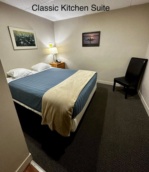 West Coast Motel on the Harbour, Ucluelet, Canada
