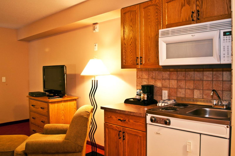 Misty Mountain Inn & Suites, Grande Cache, Canada