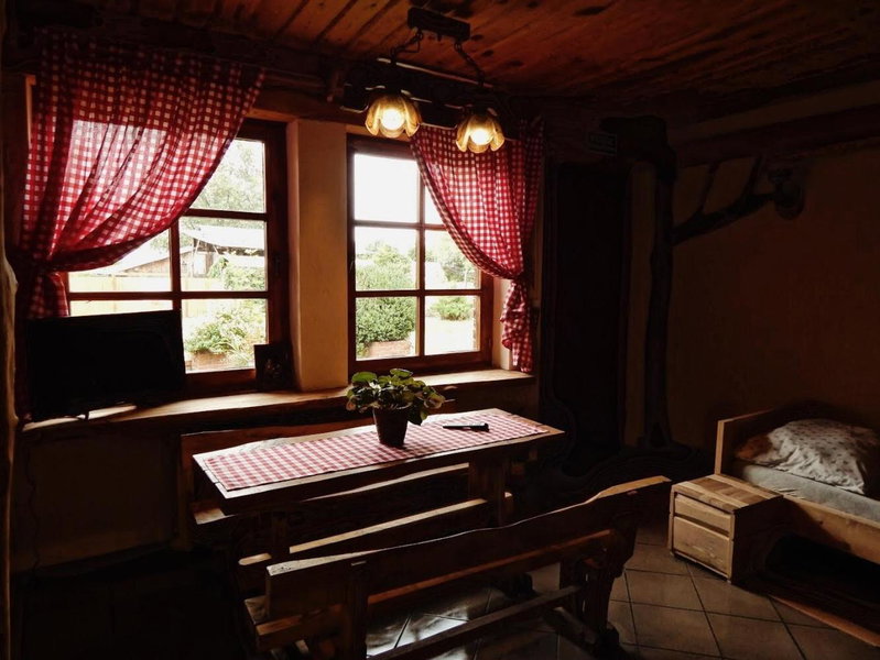 Pokoje do wynajęcia, Nowogrodziec, Poland